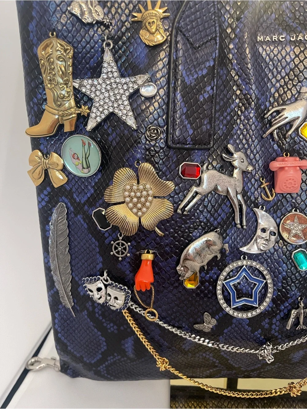 RARE Marc Jacobs Navy Snakeskin-Textured Charm Tote - Picture 2 of 11